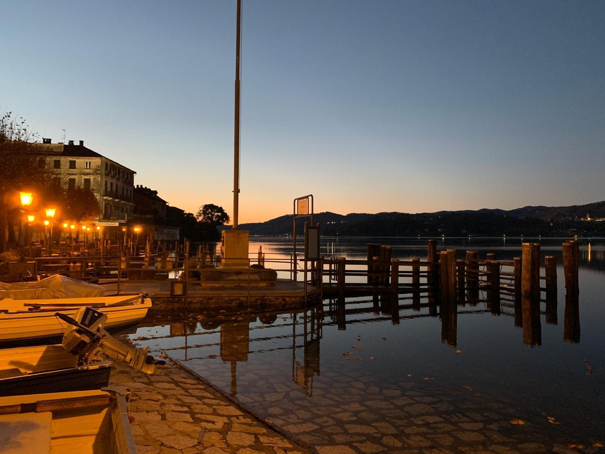 -Ortaflats- Appartamento L'Isola Орта Сан Джулио Екстериор снимка