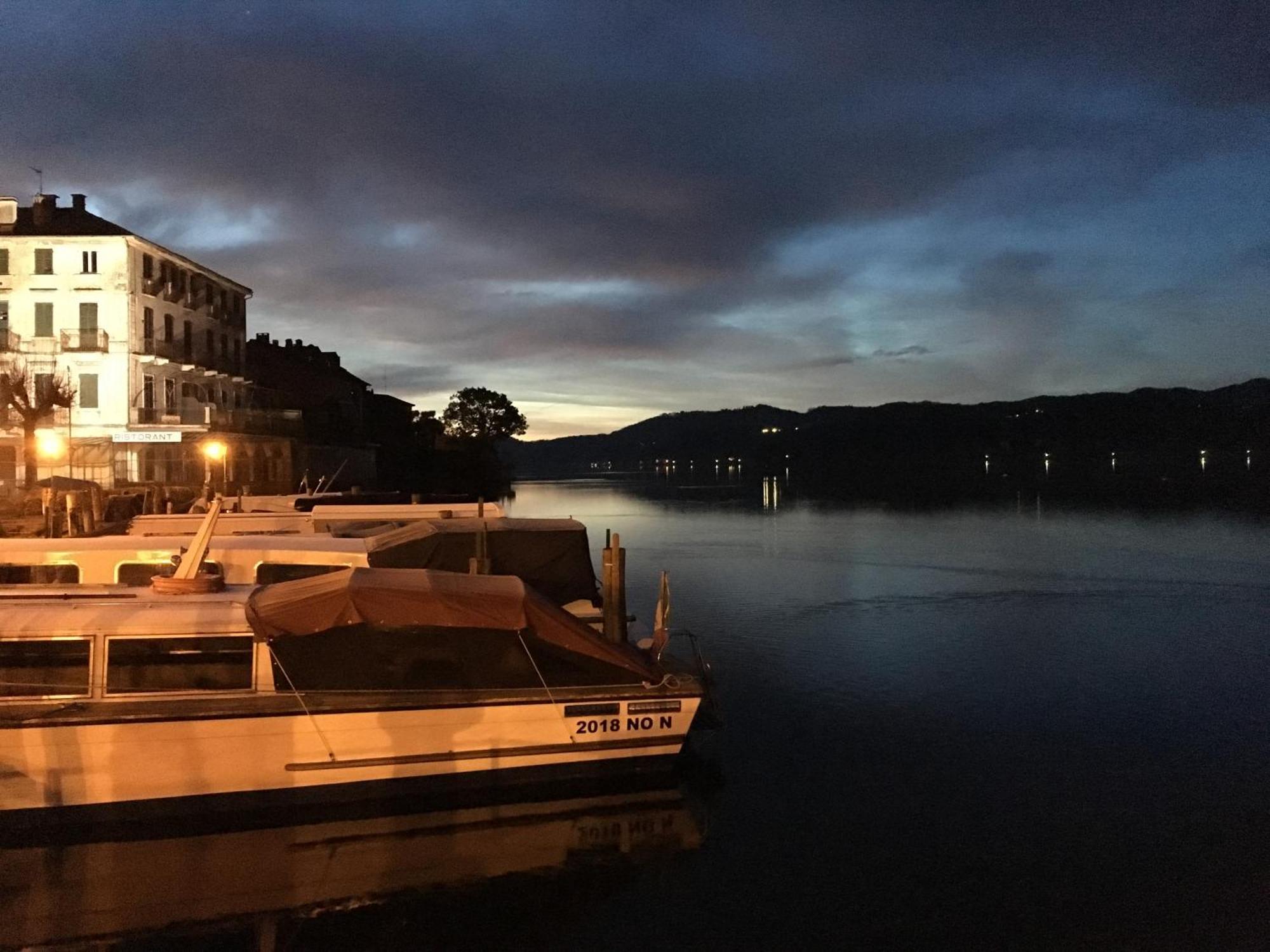 -Ortaflats- Appartamento L'Isola Орта Сан Джулио Екстериор снимка