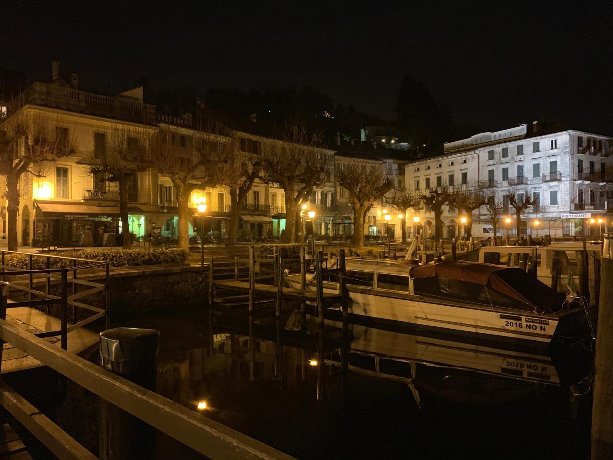 -Ortaflats- Appartamento L'Isola Орта Сан Джулио Екстериор снимка
