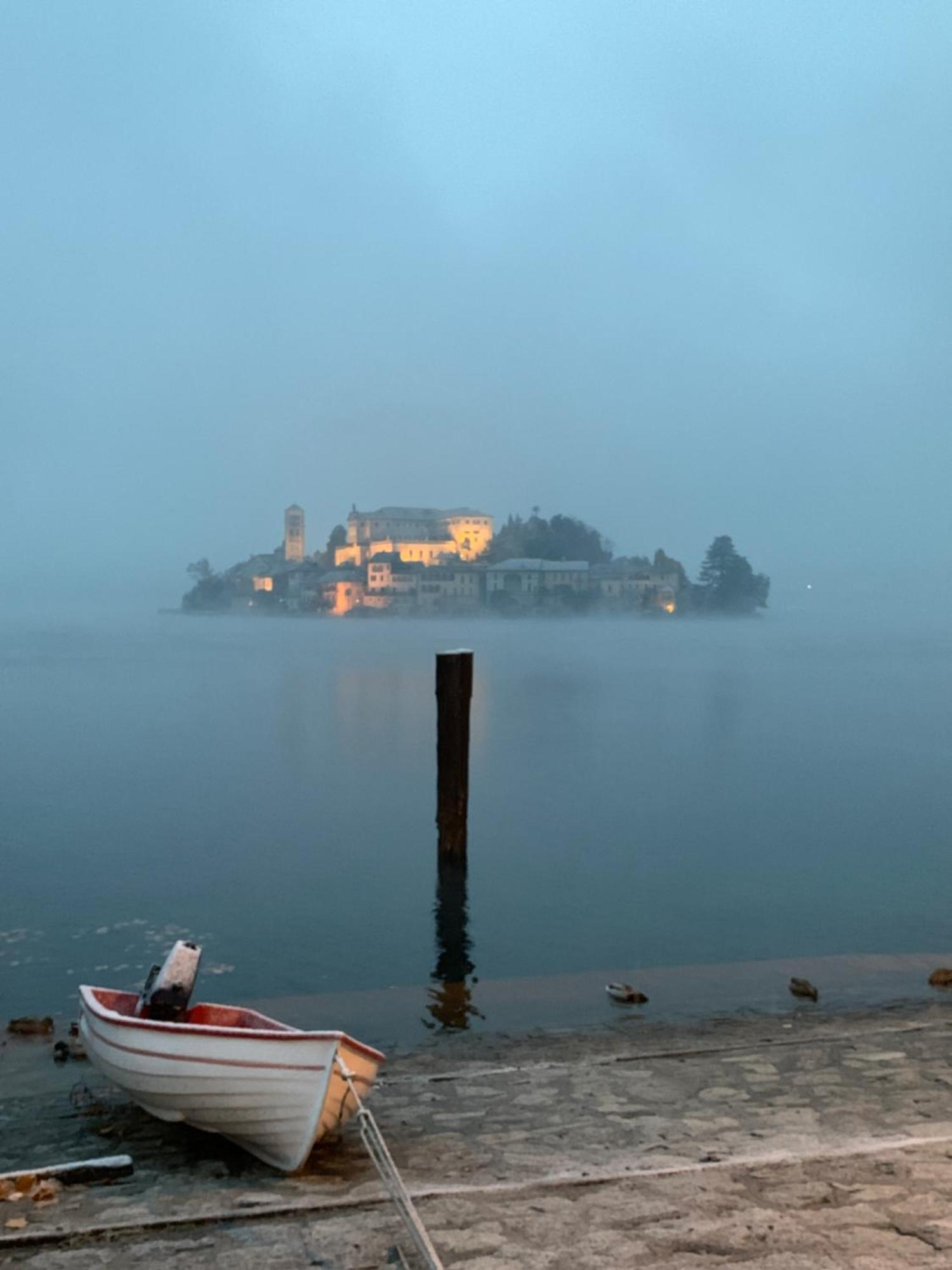 -Ortaflats- Appartamento L'Isola Орта Сан Джулио Екстериор снимка